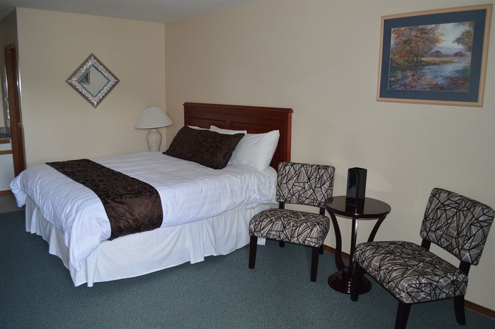 Mary'S Motel Голден Экстерьер фото